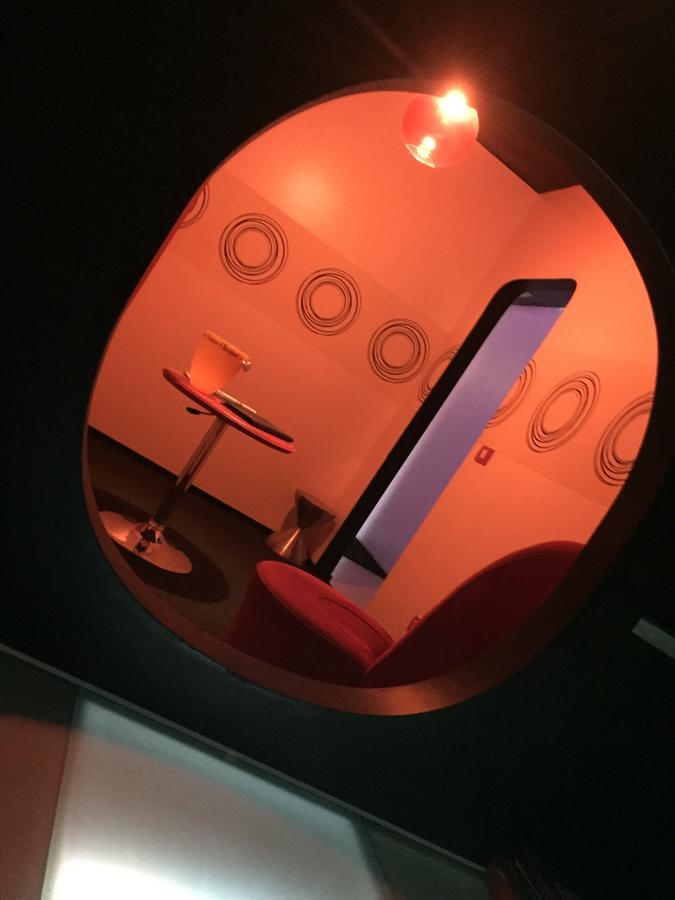 Bubble Lounge Hotel Hooglede Exterior foto